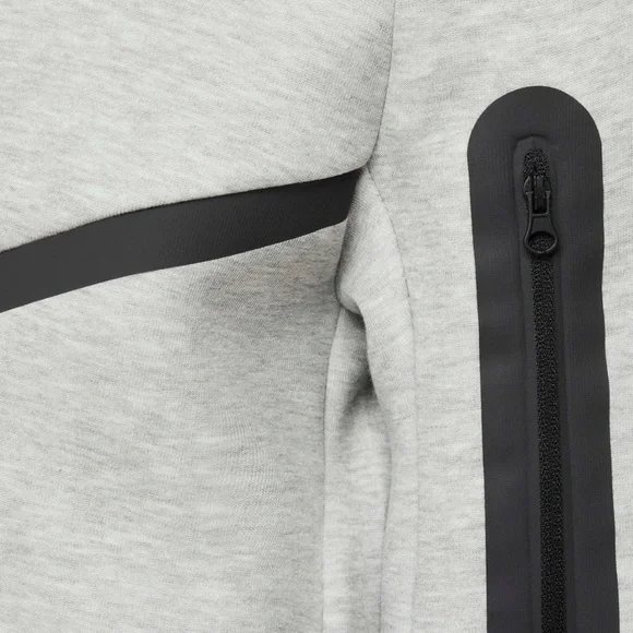 Nike Tech Fleece sweatsuit - Picture 4 of 7